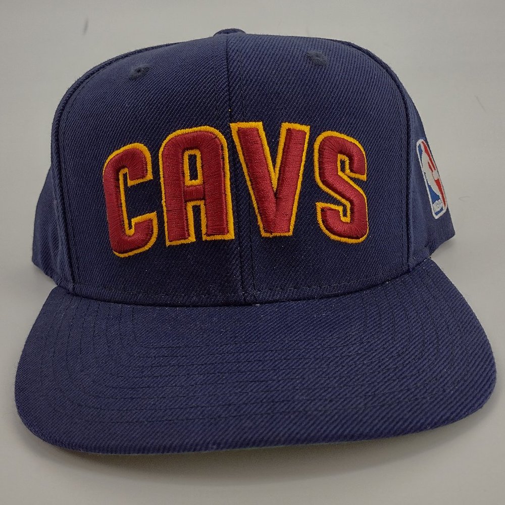 Mitchell & Ness Cleveland Cavs Embroidered NBA Basketball Snapback Hat